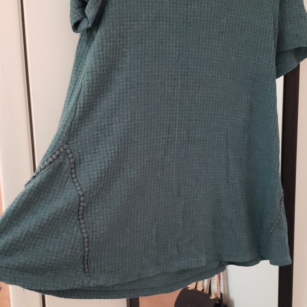 Shirt - Picture 3 of 4